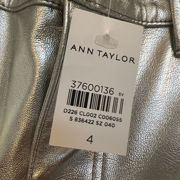 NWT Ann Taylor The Ankle Boot Pant In Silver Metallic, Size 4 - Picture 7 of 7